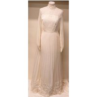 Long-sleeved High Neck Lace Turtleneck Wedding Dress