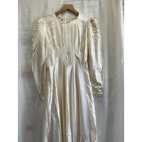 Unknown Wedding Dress Ivory  Size: 8