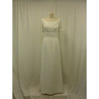 Adrena's Bridal Gown Ivy Size: S