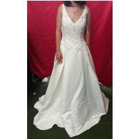 Divina Sposa Ivory Beaded & Embroidered Wedding Dress With Train, Size 8/xsmall